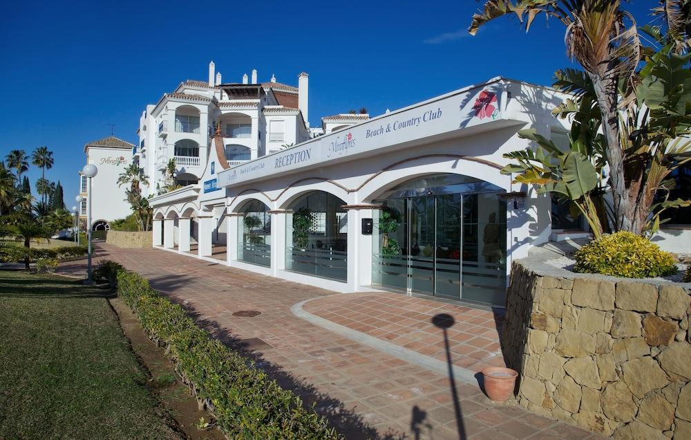 Hotel Miraflores Beach & Country Club